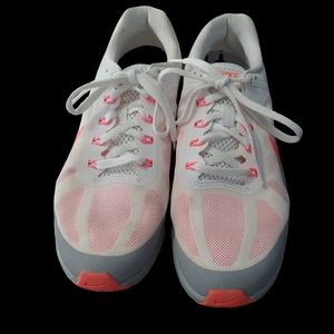 Nike Womens Air Max Dynasty 2  852445 106 White/Lava Glow-Wolf Grey